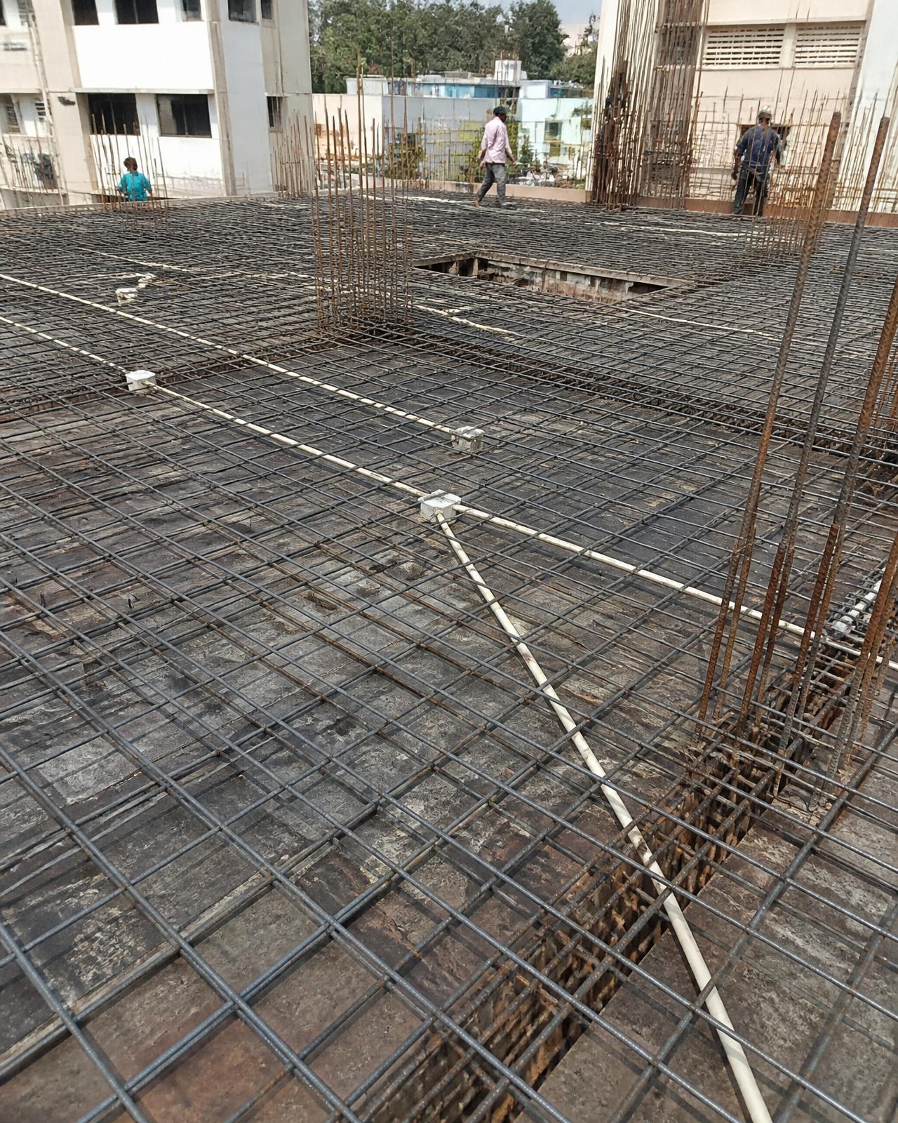 Steel reinforcement before a pour